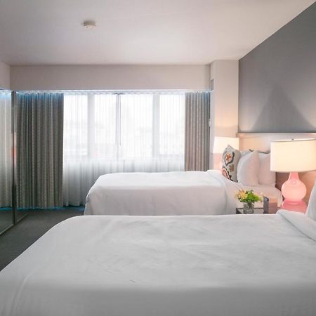 Hotel Murano Tacoma Luaran gambar A room at the hotel