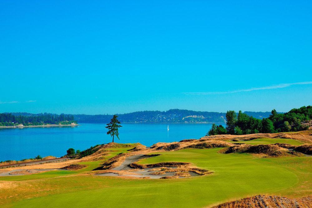 Hotel Murano Tacoma Luaran gambar The 17th hole at Chambers Bay