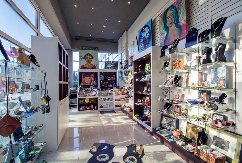 Hotel Murano Tacoma Luaran gambar A store in Madrid