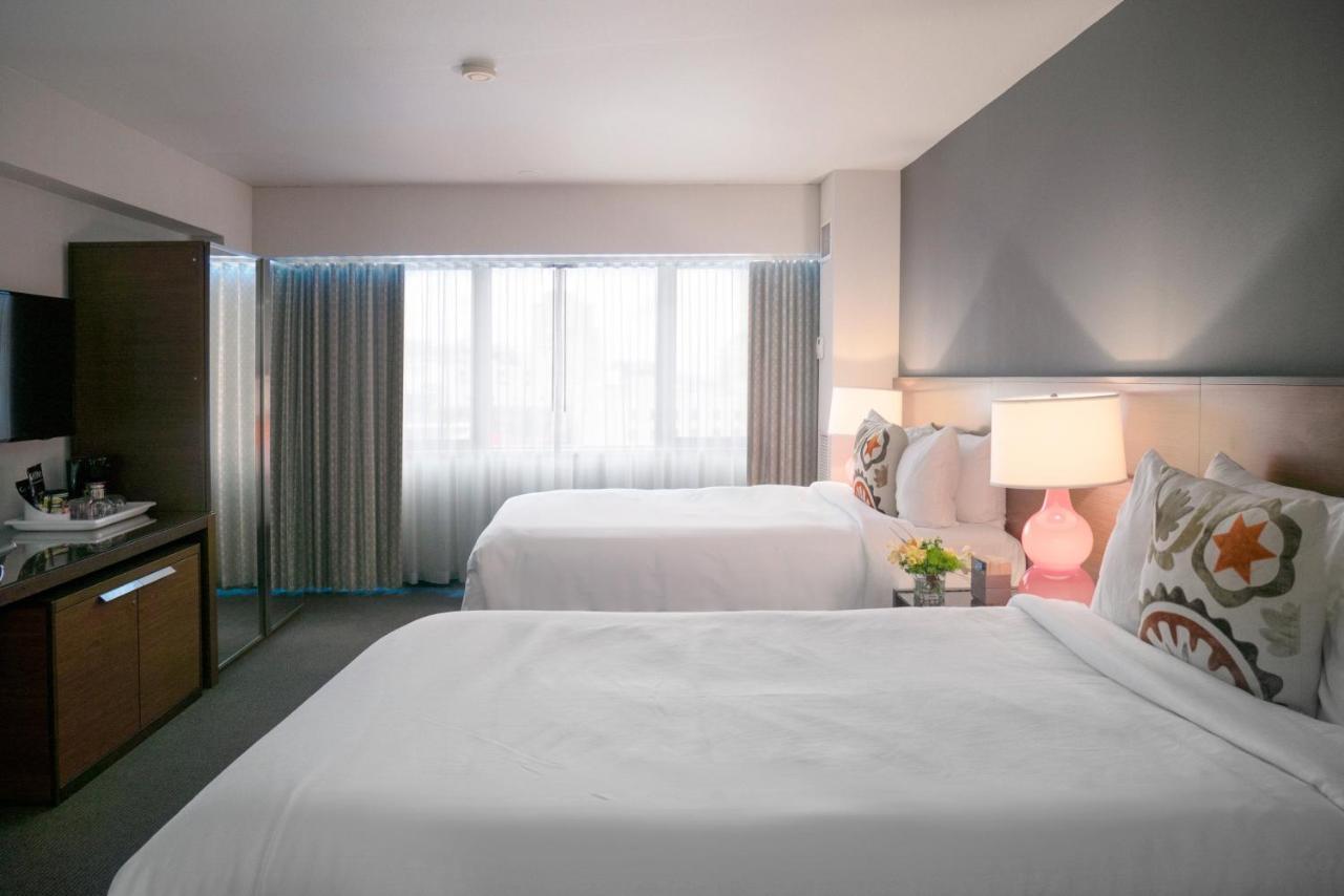 Hotel Murano Tacoma Luaran gambar A room at the hotel
