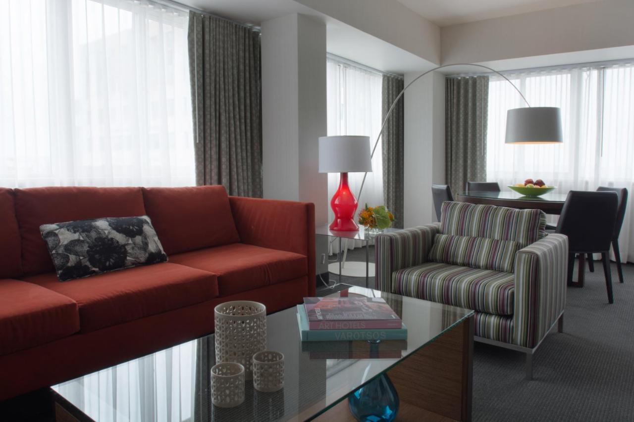 Hotel Murano Tacoma Luaran gambar A suite at the Hotel Commonwealth