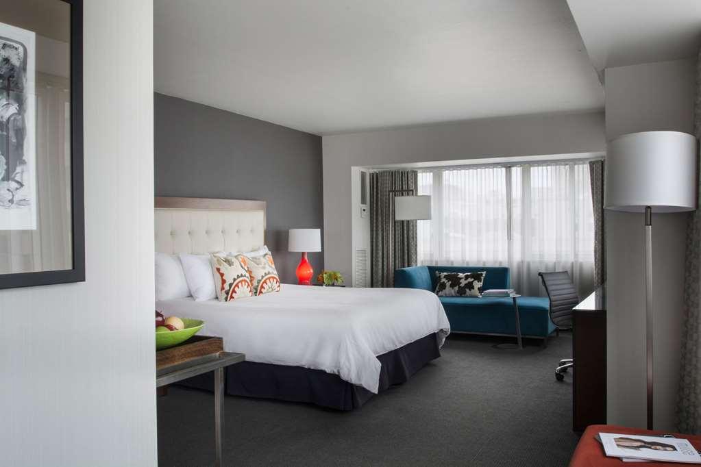 Hotel Murano Tacoma Bilik gambar A guest room at the Hotel Commonwealth