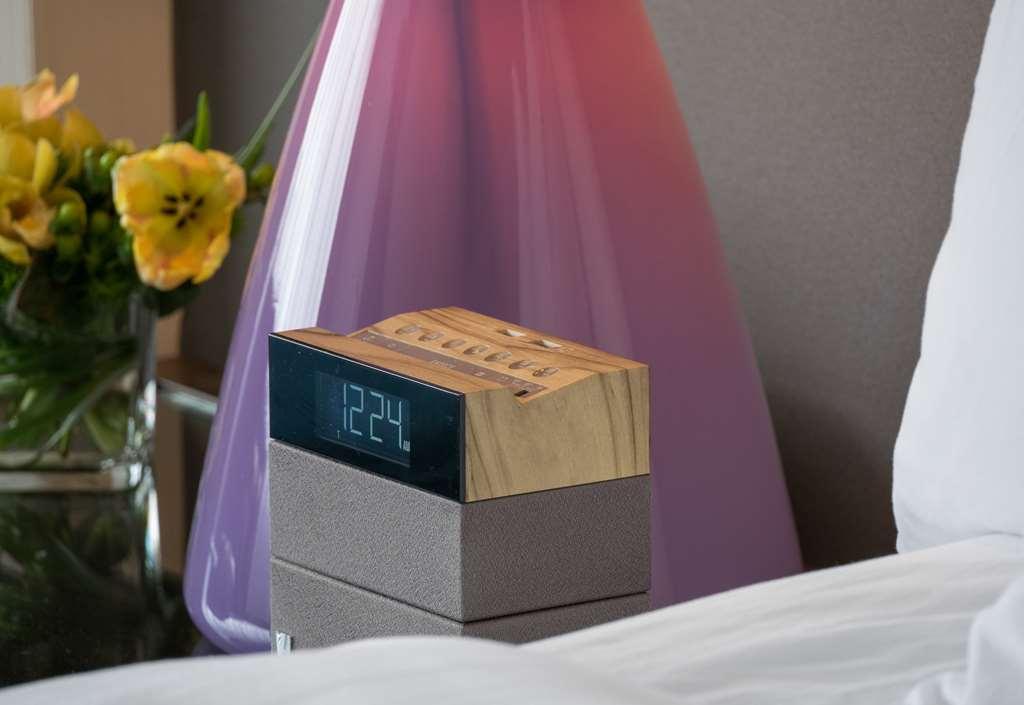 Hotel Murano Tacoma Bilik gambar The new alarm clock