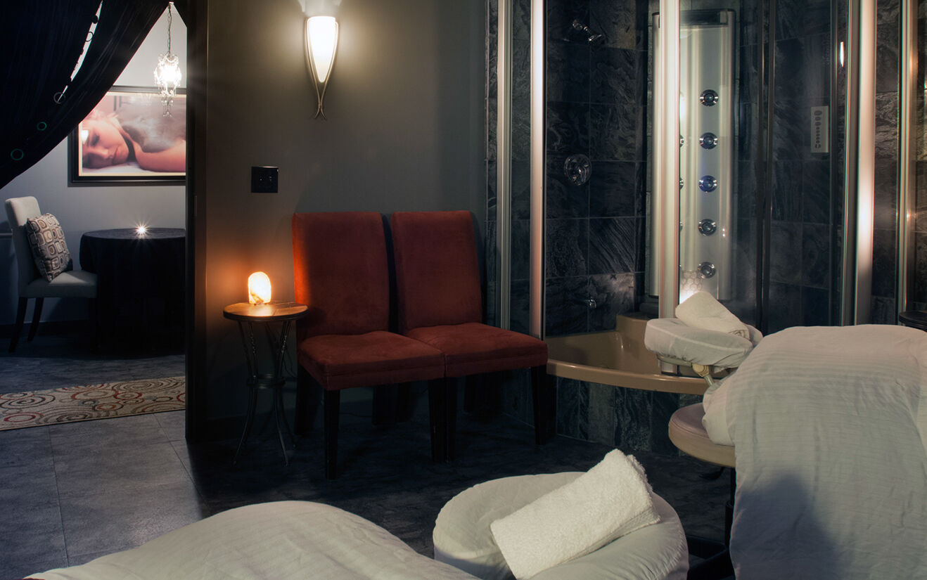 Hotel Murano Tacoma Luaran gambar A spa in a hotel